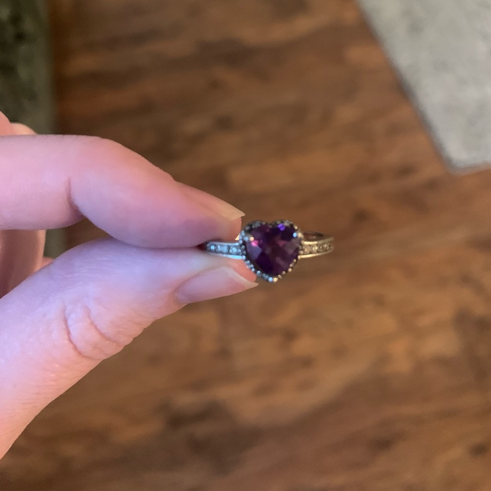 Sterling Silver Heart Shaped Purple Ring - Picture 2 of 4